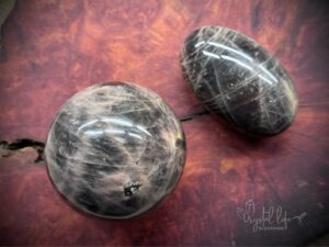 Moonstone (Black) / Black Moonstone